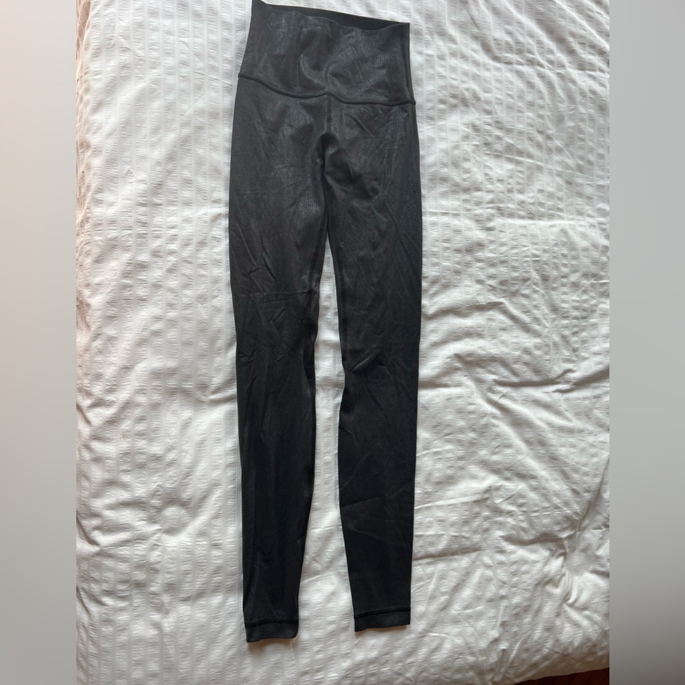 Lulu Lemon sz 2 black shiny ribbed leggings yoga pants *NEW perfect condition*
